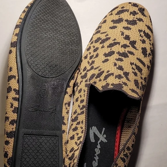Women's Seven7 New Flats - Picture 5 of 8